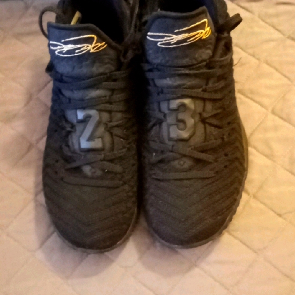 Mens sneakers